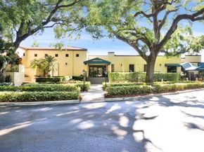 9230 Lagoon Pl 406, Davie FL 33324