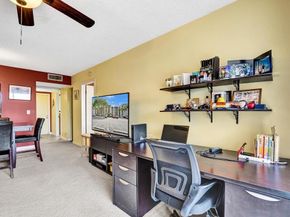 9230 Lagoon Pl 406, Davie FL 33324