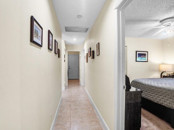 19923 Dinner Key Dr, Boca Raton FL 33498