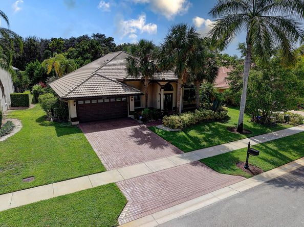 19923 Dinner Key Dr, Boca Raton FL 33498