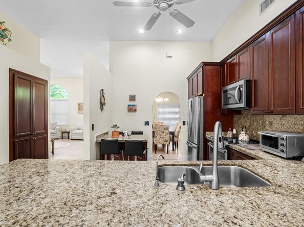 19923 Dinner Key Dr, Boca Raton FL 33498