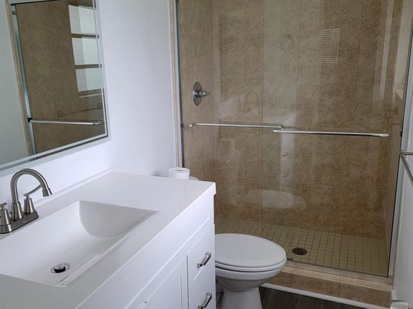 2100 Diana Dr 310, Hallandale Beach FL 33009