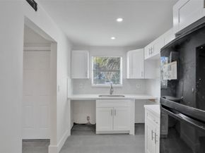 4130 SW 61st Ave, Davie FL 33314