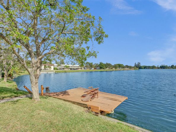 4130 SW 61st Ave, Davie FL 33314