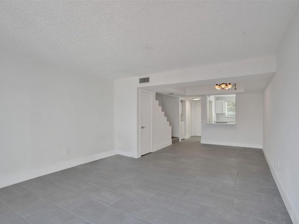 4130 SW 61st Ave, Davie FL 33314