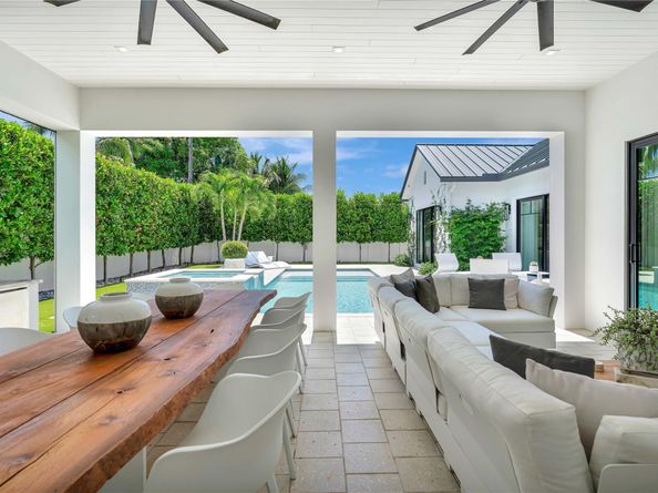 109 NE 9th St, Delray Beach FL 33444