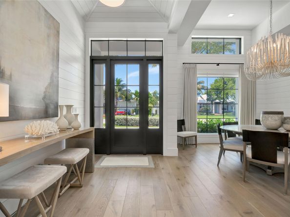 109 NE 9th St, Delray Beach FL 33444