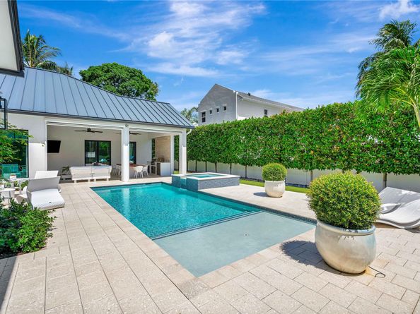 109 NE 9th St, Delray Beach FL 33444