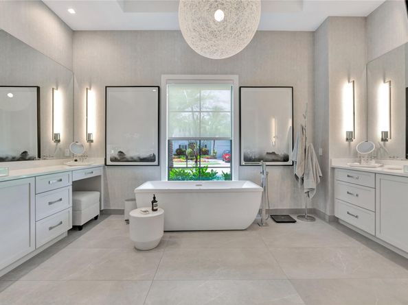 109 NE 9th St, Delray Beach FL 33444