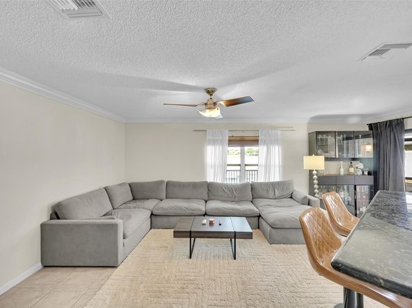 3218 Turtle Cv, West Palm Beach FL 33411