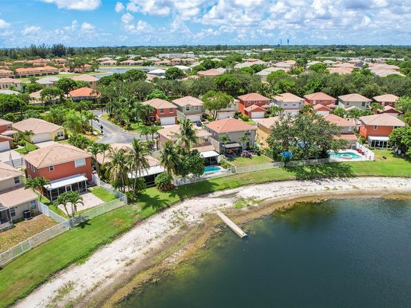 3218 Turtle Cv, West Palm Beach FL 33411