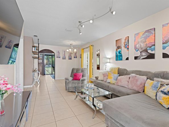 3184 NW 32nd Street, Oakland Park FL 33309