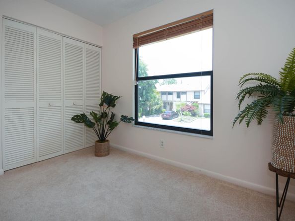 122 Sherwood Circle 10b, Jupiter FL 33458