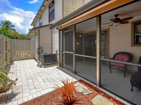 122 Sherwood Circle 10b, Jupiter FL 33458