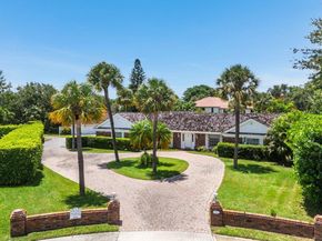 11991 Lake Shore Place, North Palm Beach FL 33408