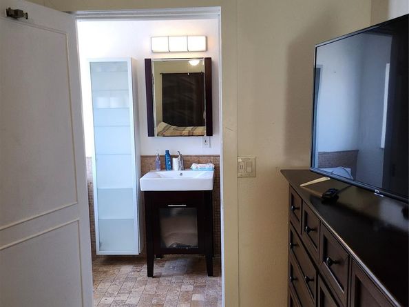 4610 NE 3rd Ave, Fort Lauderdale FL 33334