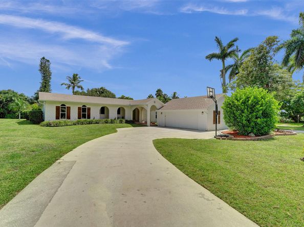 13770 SW 18th Ct, Davie FL 33325