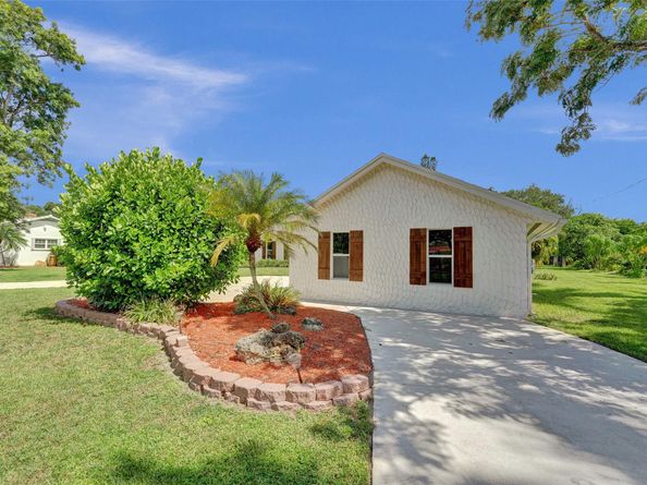 13770 SW 18th Ct, Davie FL 33325