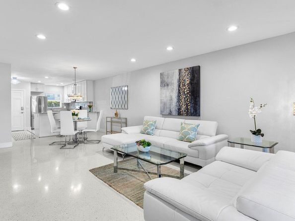 701 NE Harbour Terrace 103, Boca Raton FL 33431