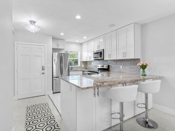 701 NE Harbour Terrace 103, Boca Raton FL 33431