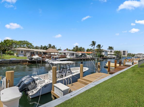 701 NE Harbour Terrace 103, Boca Raton FL 33431