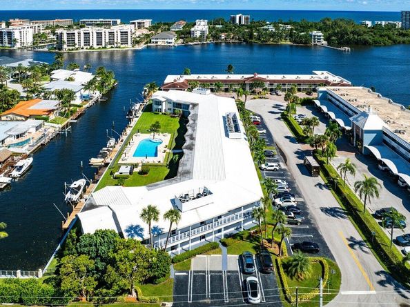 701 NE Harbour Terrace 103, Boca Raton FL 33431