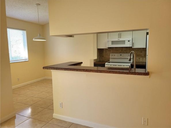9901 Westview Dr 323, Coral Springs FL 33076