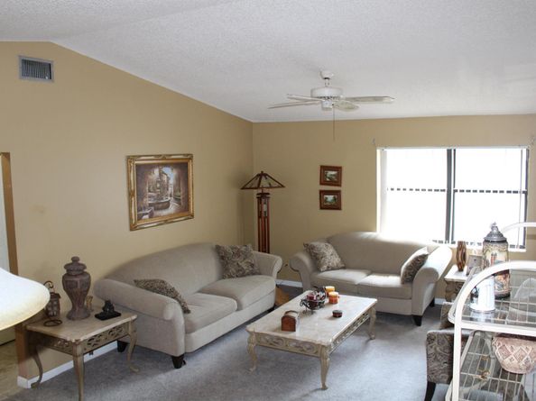 7609 Tahiti Lane 201, Lake Worth FL 33467