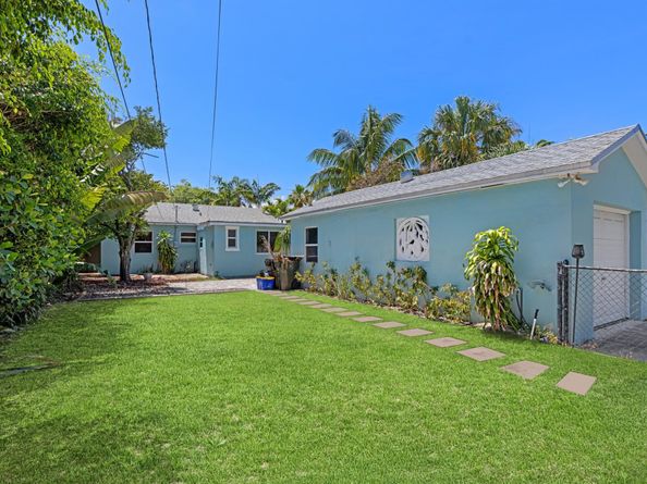 1120 N Palmway, Lake Worth Beach FL 33460