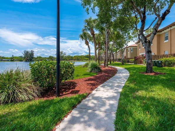 6911 Julia Gardens Drive, Coconut Creek FL 33073