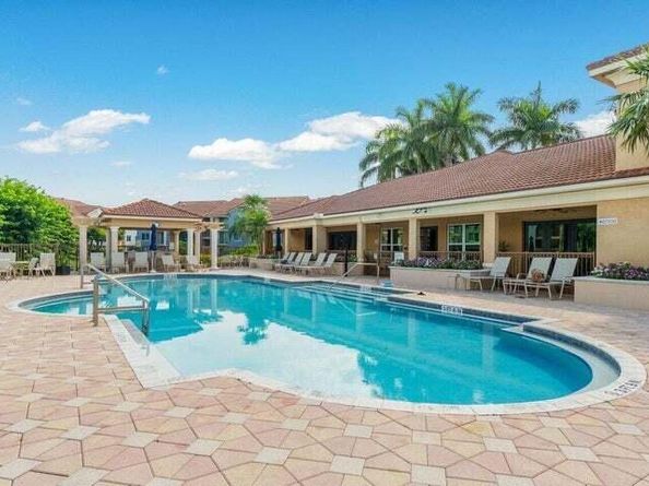 1315 Villa Lane, Boynton Beach FL 33435