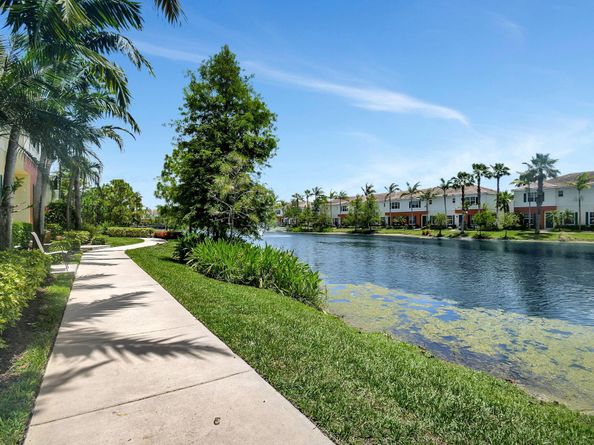 264 SW 6 Court, Pompano Beach FL 33060