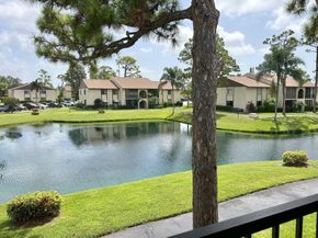 327 Knotty Pine Circle B2, Greenacres FL 33463