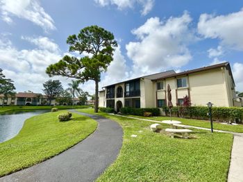 327 Knotty Pine Circle