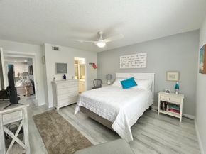 327 Knotty Pine Circle B2, Greenacres FL 33463