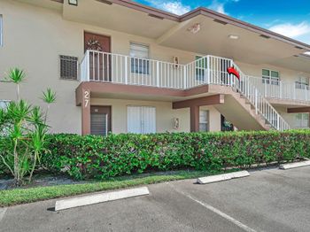 7600 NW 5th Ct