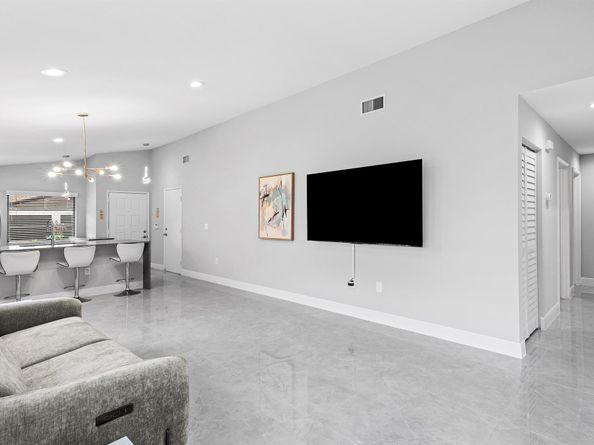 6175 Kings Gate Circle, Delray Beach FL 33484