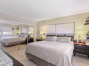 1000 Hillcrest Court 214, Hollywood FL 33021