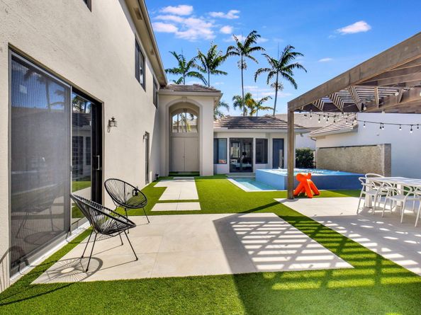 2467 NW 62nd Street, Boca Raton FL 33496