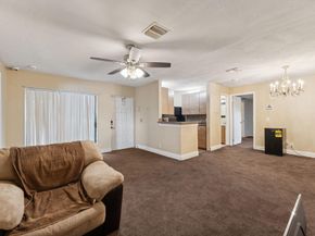 4 Crossings Circle D, Boynton Beach FL 33435