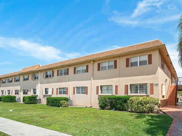 600 SW 2nd 2390 Avenue 2390, Boca Raton FL 33432