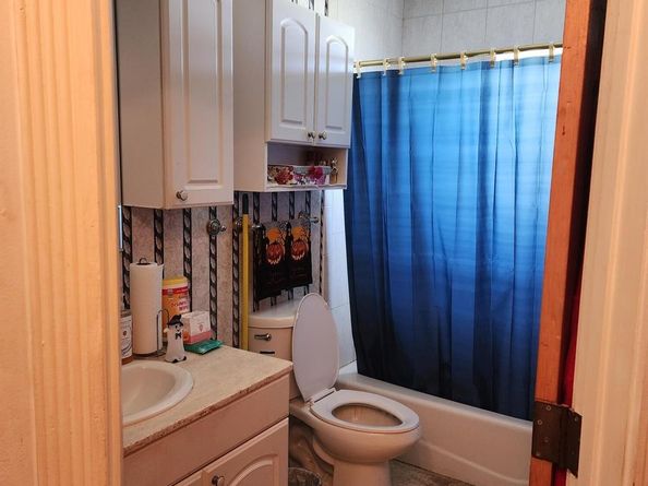 513 Greynolds Circle, Lantana FL 33462