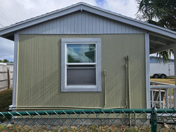 513 Greynolds Circle, Lantana FL 33462
