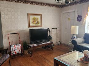 513 Greynolds Circle, Lantana FL 33462