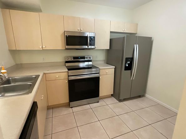 1133 Golden Lake Boulevard 815, West Palm Beach FL 33411