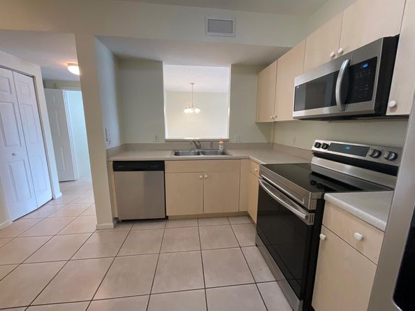 1133 Golden Lake Boulevard 815, West Palm Beach FL 33411