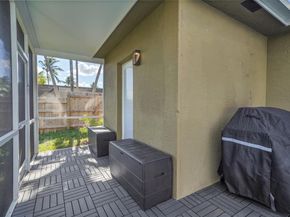 1736 NW 38th St, Oakland Park FL 33309