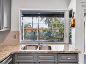 1736 NW 38th St, Oakland Park FL 33309