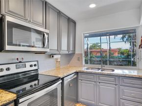 1736 NW 38th St, Oakland Park FL 33309