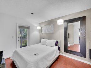 1736 NW 38th St, Oakland Park FL 33309